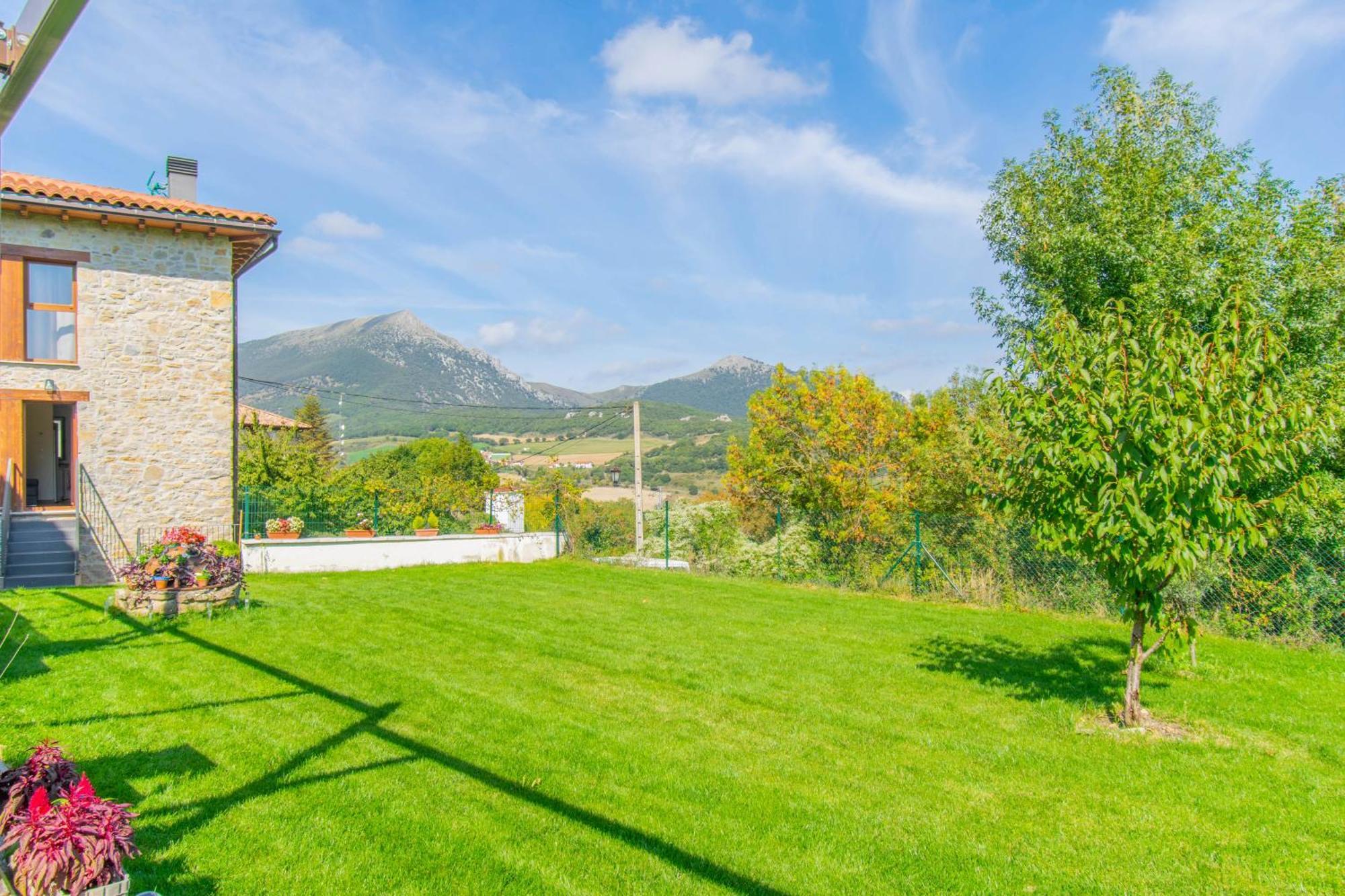 Acogedora Casa Rural Con Jardin Y Barbacoa Proxima A Pamplona Villa Ilzarbe Buitenkant foto